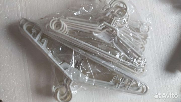 Вешалки плечики