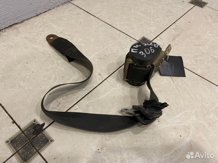Ремень безопасности передний левый Peugeot 306