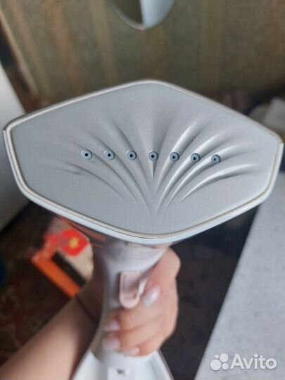 Отпариватель Kitfort KT-929-1, белый/коричневый