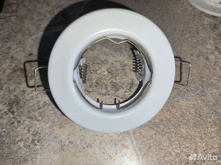 Светильник встраиваемый
