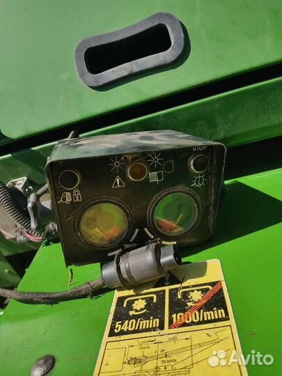 Пресс-подборщик John Deere 550, 1995