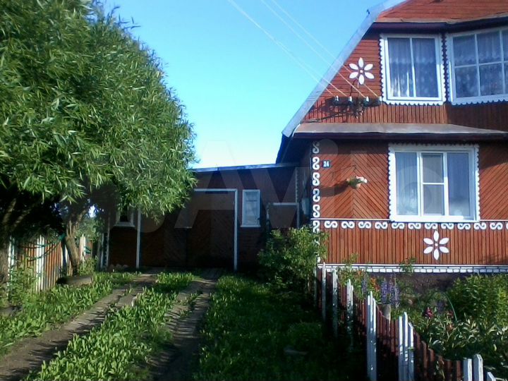 Дом 180 м² на участке 50 сот.