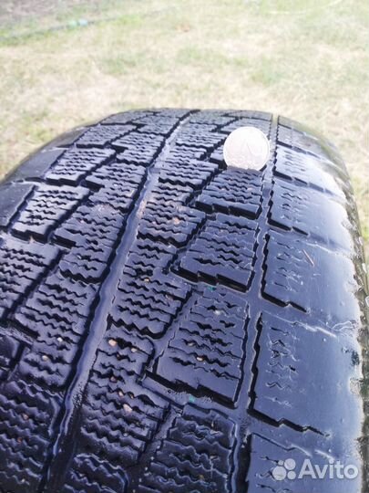 Toyo Observe Garit 2 215/60 R16