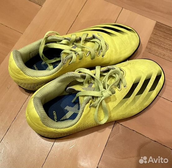 Футбольные бутсы adidas