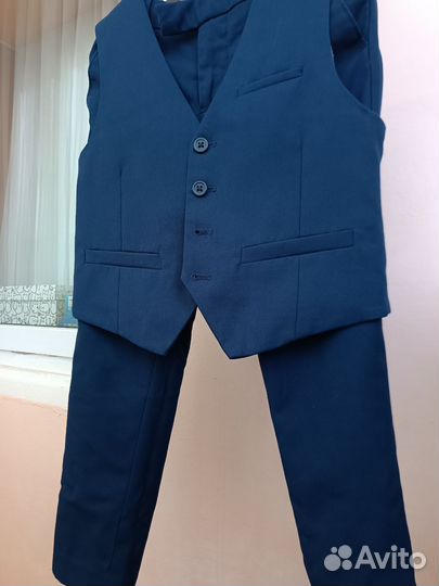 Школьный костюм