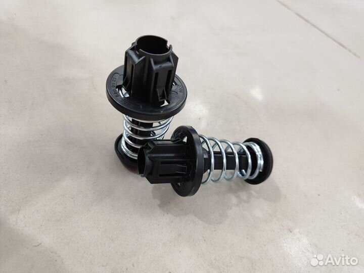 Пружина капота Mersedes w213