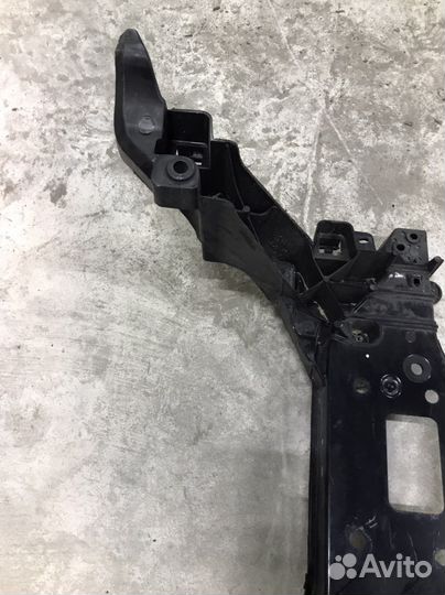 Передняя панель (телевизор) Hyundai Tucson 3(3780)