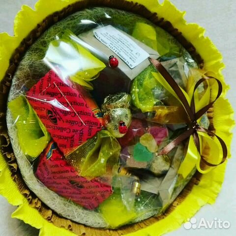 Букет из чая, кофе, сладостей