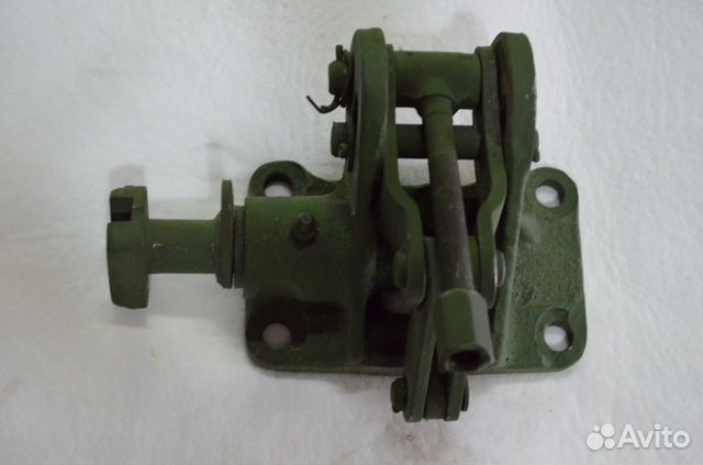 Кронштейн тормоза правый в сборе 21.23.038