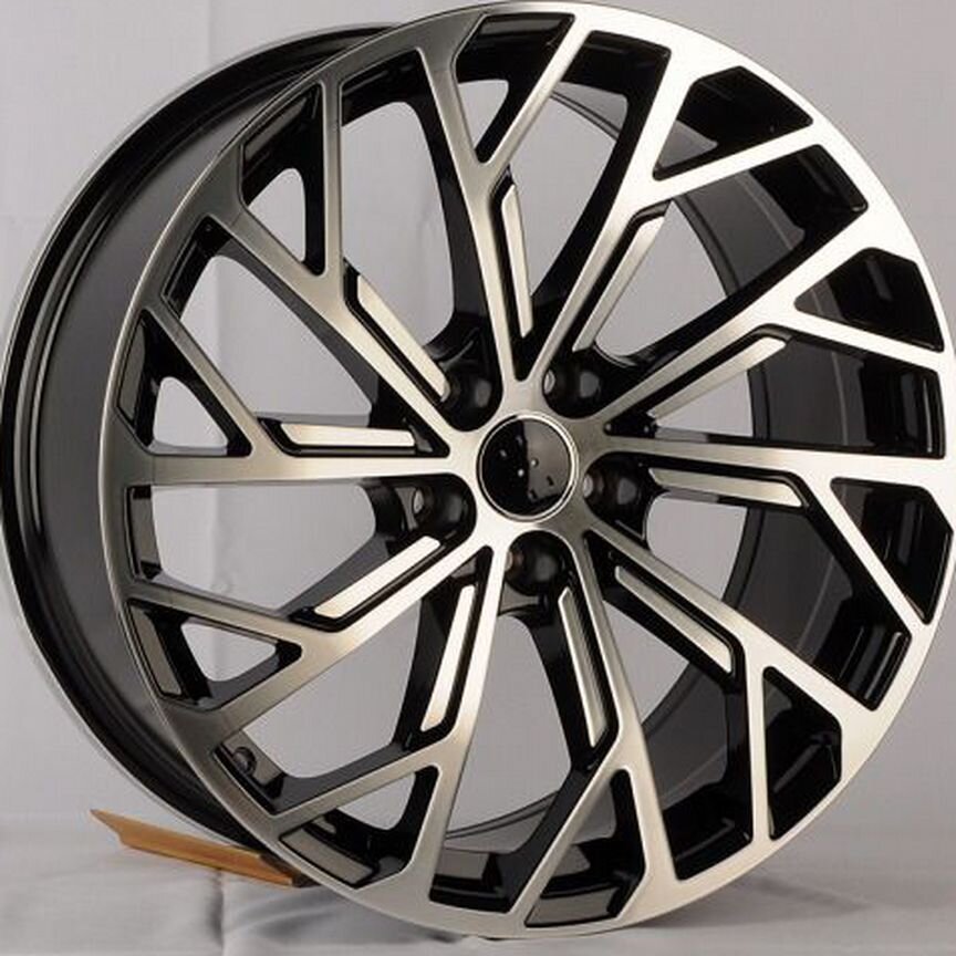 Replica DWS AU-960 : 9x20 5*112 Et:30 Dia:66,6 BM