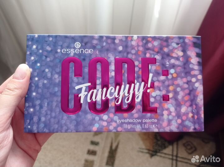 Палетка теней Essence