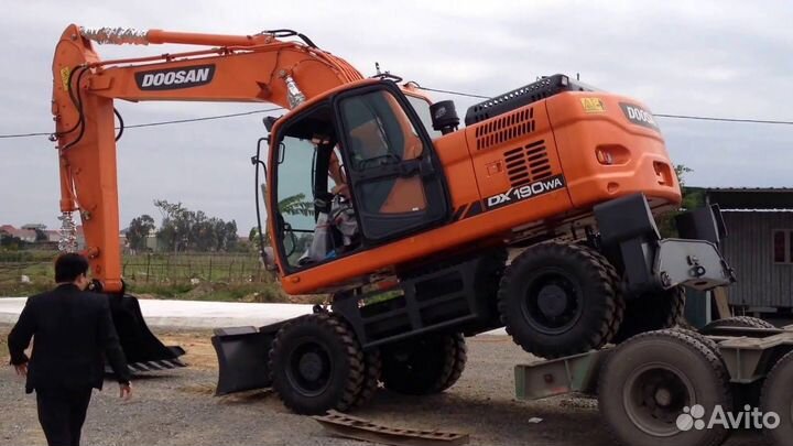 Колёсный экскаватор DOOSAN DX190W, 2023