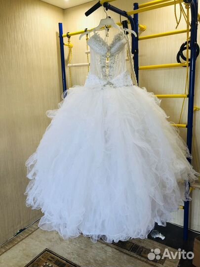 Очень красивое свадебное платье