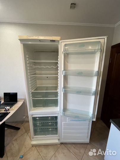 Холодильник Electrolux 200 см