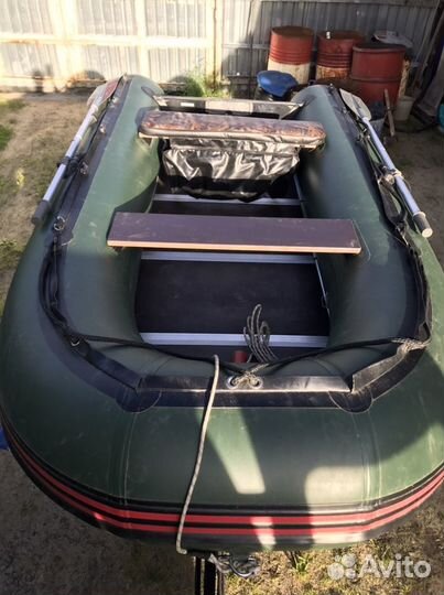Надувная лодка с прицепом