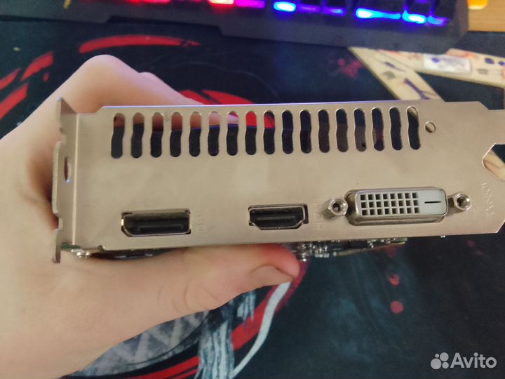 Видеокарта rx 550 2гига