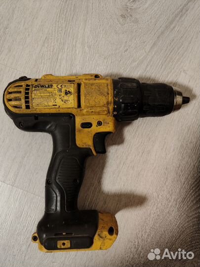 Шуруповерт dewalt