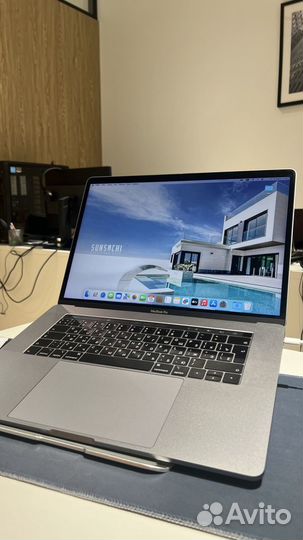 MacBook Pro 15 (2018), 512 гб, Core i7, 2.6 ггц