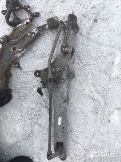 Трапеция стеклоочистителей Mercedes-Benz S-Class