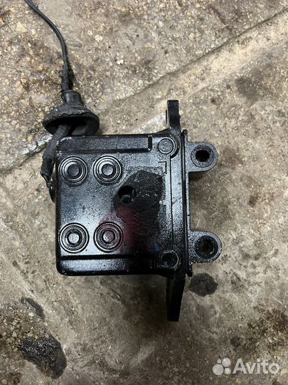 Пиропатрон петли капота Genesis G80