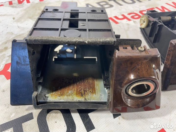 Пепельница Nissan Cefiro A33 VQ20 2002