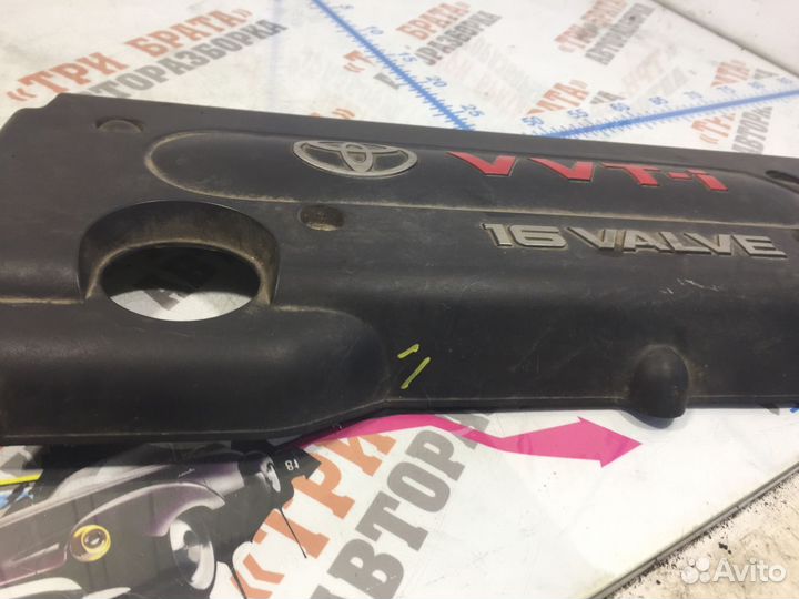 Тойота Камри Декоративная крышка двигателя