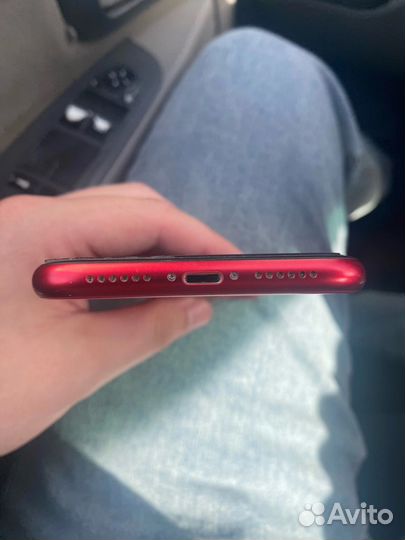 Телефон iPhone 11