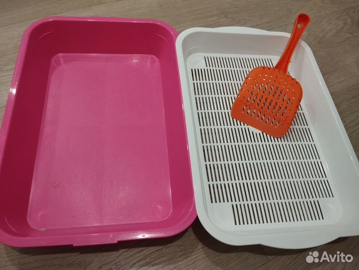 Лоток, кормушка, поилка, игрушки для котов и кошек