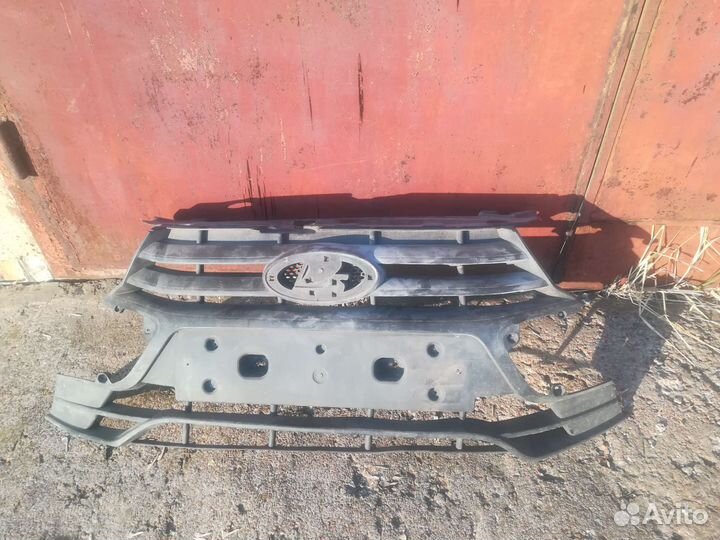 Решетка радиатора LADA granta fl