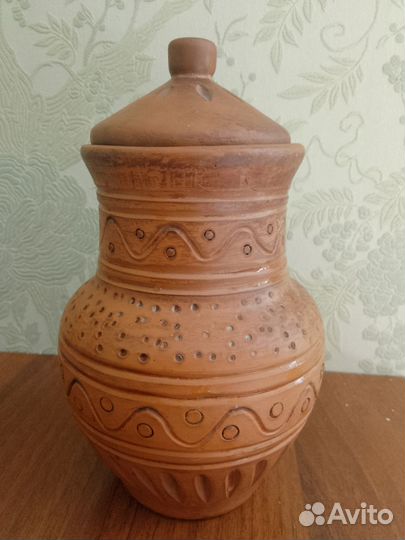 Глиняный кувшин