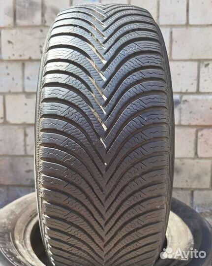 Michelin Alpin 5 215/65 R16 98H