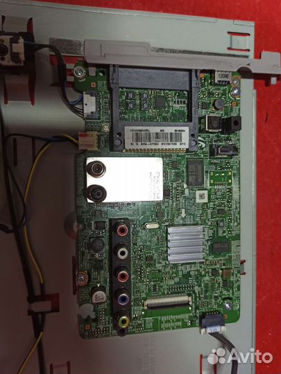 Samsung ue24h4080au на запчасти