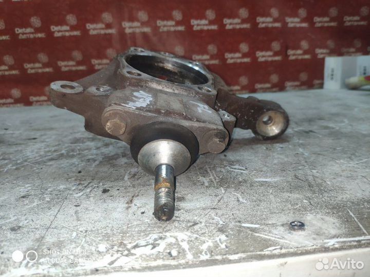 Кулак передний левый Volvo Xc70 1 SZ