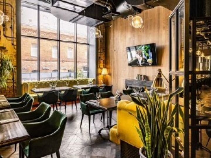 Сдам торговое помещение, 542 м²