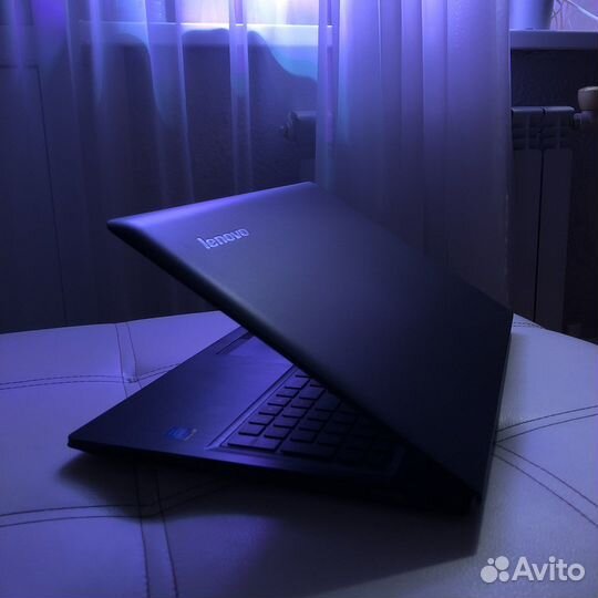 Ноутбук lenovo