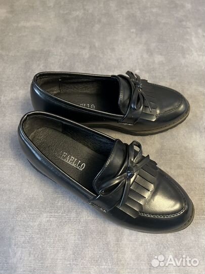 Лоферы женские черные 36