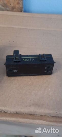 Кнопка аварийки, обогрева заднего стекла, часы