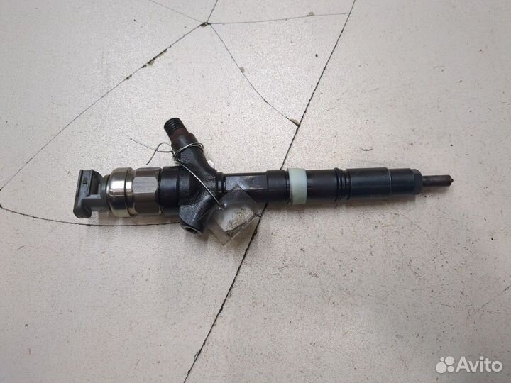 Форсунка топливная Toyota Corolla Verso, 2005
