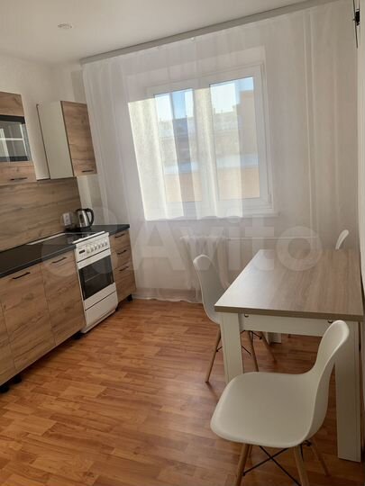 2-к. квартира, 55 м², 2/10 эт.