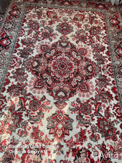 Ковер бу шерстяной