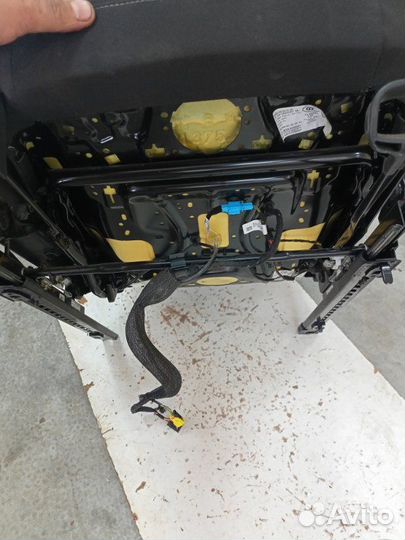 Сиденье переднее правое Volkswagen Passat B8 2016