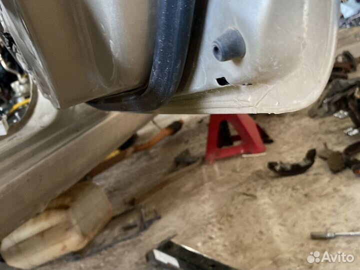 Задняя правая дверь Hyundai Accent