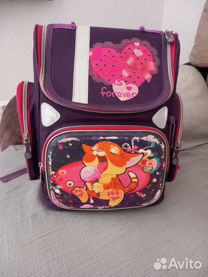 Отдам рюкзак школьный для девочки