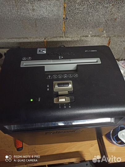 Уничтожитель бумаги шредер Fellowes