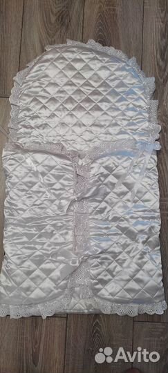 Стеганный на синтепоне атласный конверт на выписку