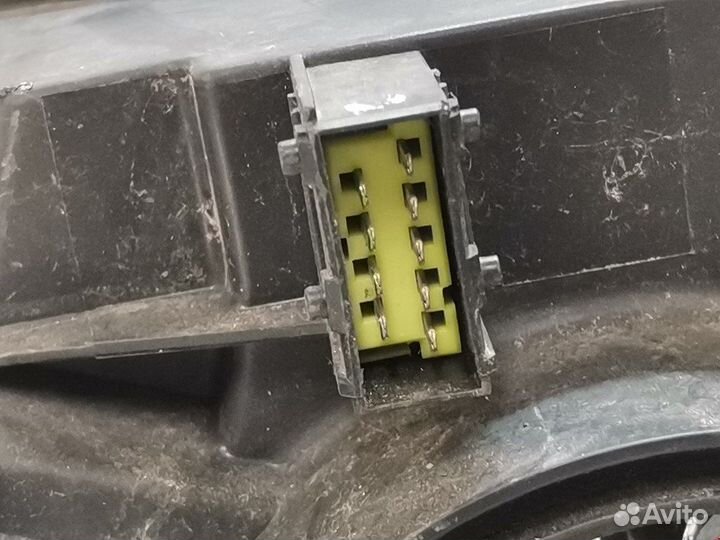 Фара передняя для Peugeot-Citroen 307 6205Z3