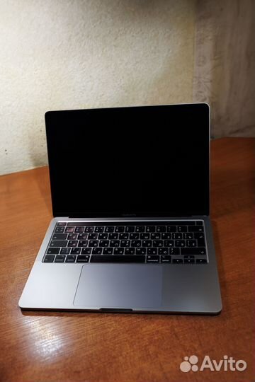 Macbook Pro 13' 2020. Intel i5, 8-256