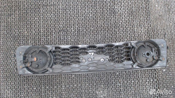 Решетка радиатора Ford Mustang, 2005