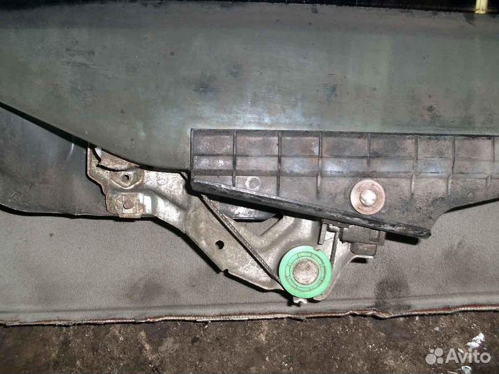 Стекло двери задней левой Audi 80 B3