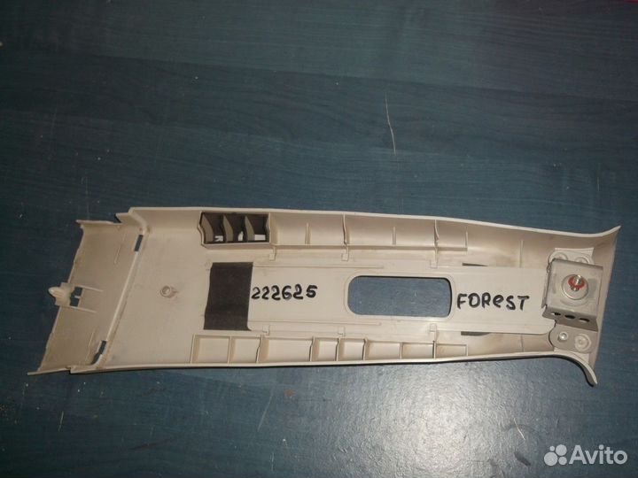 Обшивка стойки центральная верхняя правая